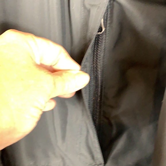 L.L.Bean ladies black Thinsulate hooded long sleeved winter jacket size Lg/XLg - Picture 4 of 12